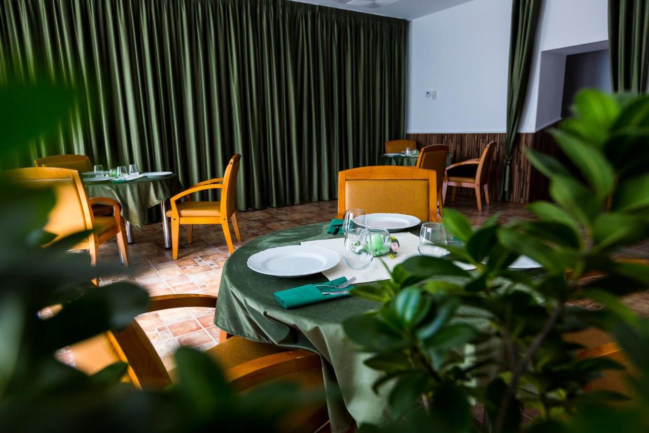 Royal Inn Busteni-Adults Only Exterior foto